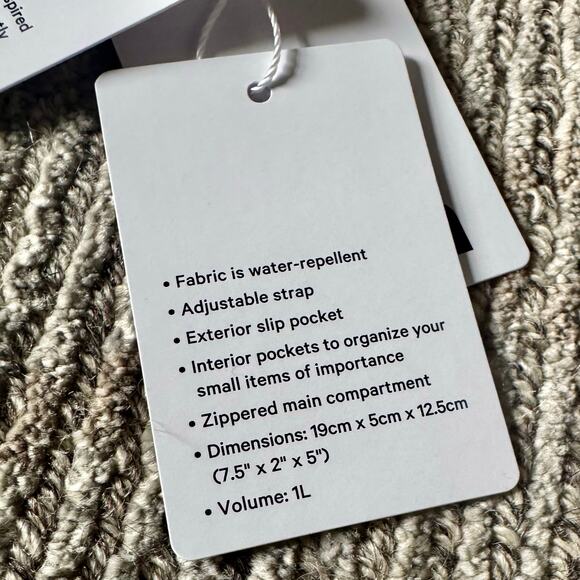 Lululemon City Essentials Mini Shoulder Bag Light Purple Lavender Frost NWT 1L - Picture 8 of 9